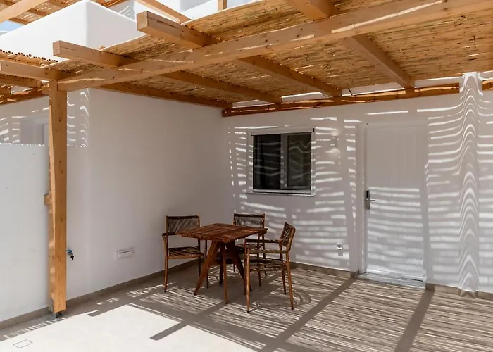 Ryous St John Ξενοδοχείο με διαμερίσματα 3*