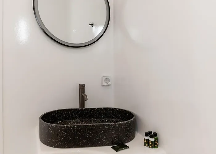 Ryous St John Apart Otel 3*